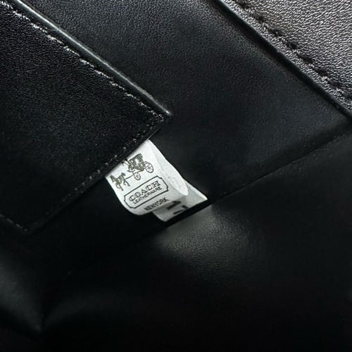 شنط ماركة كوتش