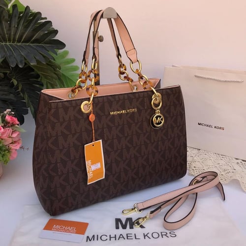 شنط ماركة مايكل كورس