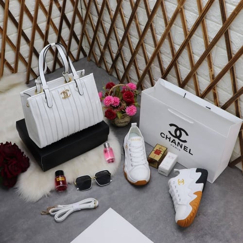 اطقم ماركة شانيل