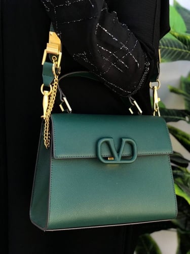 شنط فالنتينو