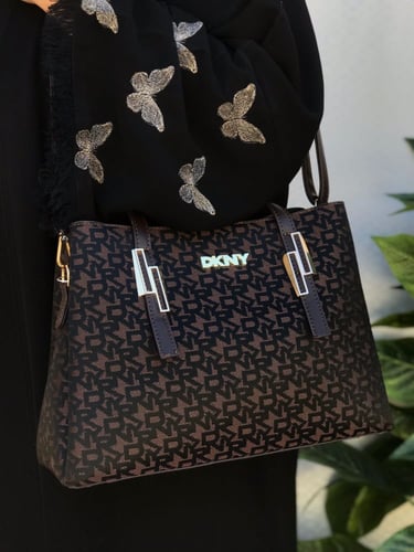 شنط ماركة دكني