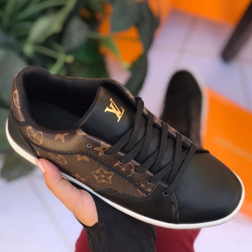 شوزات ماركة لويس فيتون