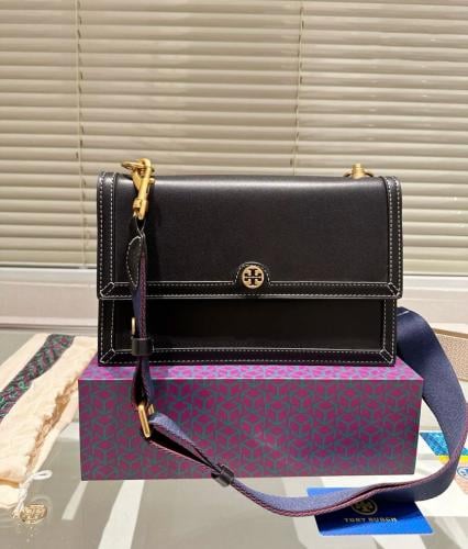 شنط ماركة توري بورش