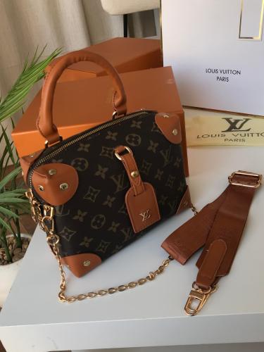 شنطة ماركة لويس فيتون