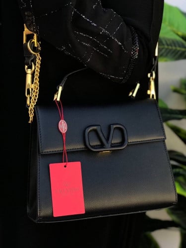 شنط فالنتينو