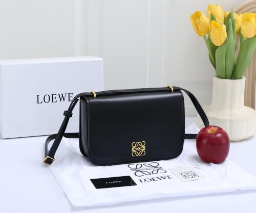 شنط ماركة لويڤي