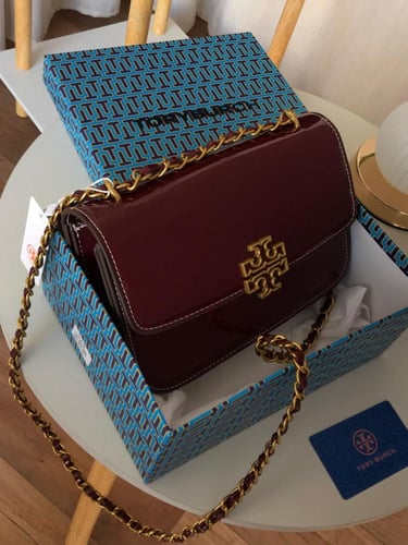 شنطة ماركة توري بورش