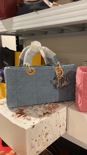 شنطة ماركة ديور مستطيل