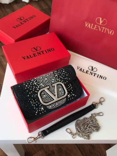 شنطة ماركة فالنتينو