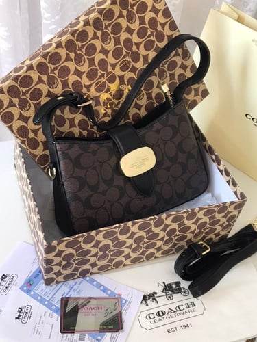 شنط ماركة كوتش