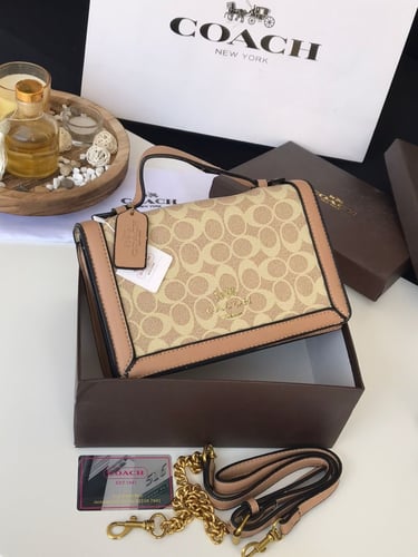 شنط ماركة كوتش