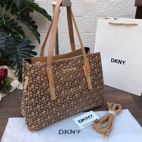 شنط ماركة دكني