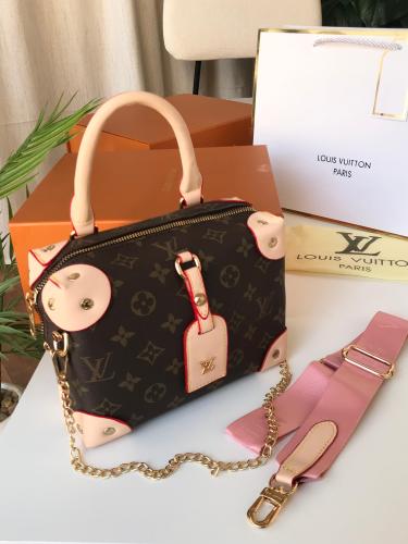 شنطة ماركة لويس فيتون