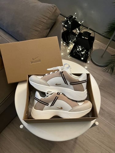 شوزات ماركة جاكيموس