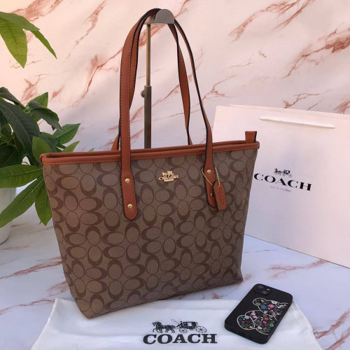 شنط ماركة كوتش