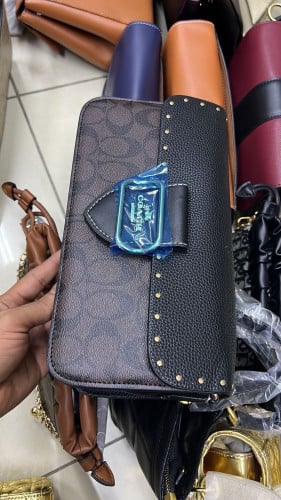 شنط ماركة كوتش