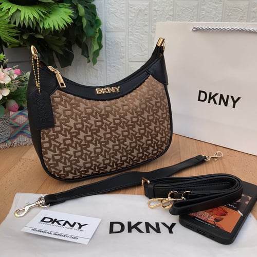 شنط ماركة دكني