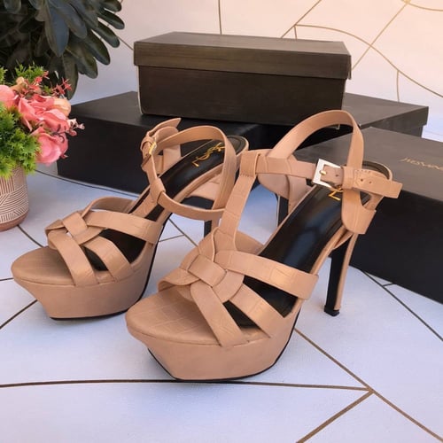 شوزات ماركة سان لوران