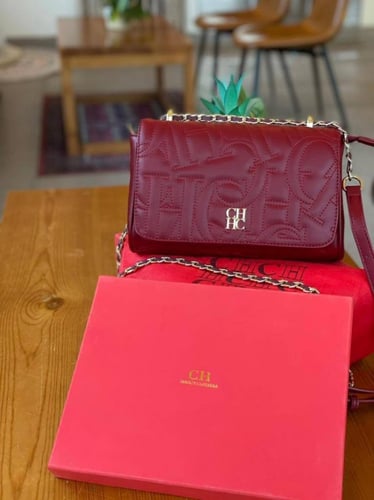 شنط ماركة كالورينا هريرا هاي كوالتي