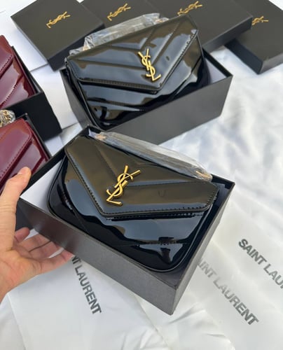 شنطة ماركة سان لوران