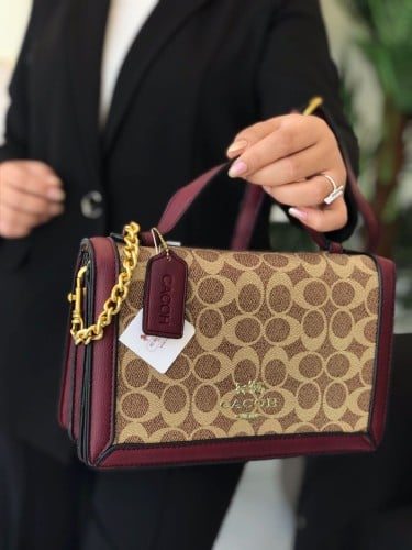 شنط ماركة كوتش