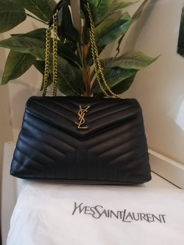 شنط ماركة سان لوران الحجم الكبير