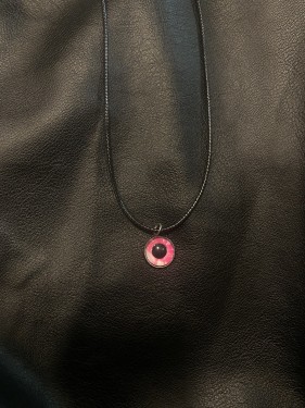 قلادة عين حجم صغير عمل يدوي