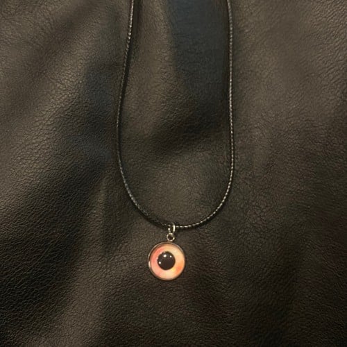 قلادة عين حجم صغير عمل يدوي