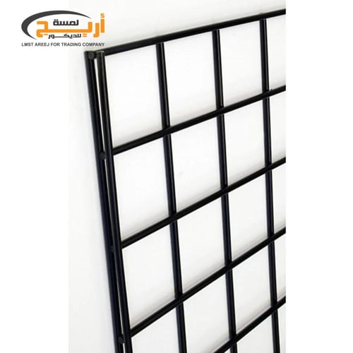 شبك اسود ساده مربعات حديد وطني