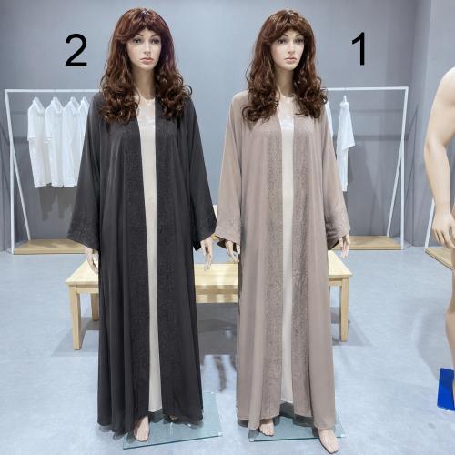 مانيكان نسائي بلاستك مع باروكه
