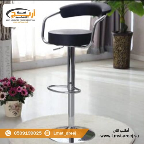 كرسي متحرك جلد لون اسود