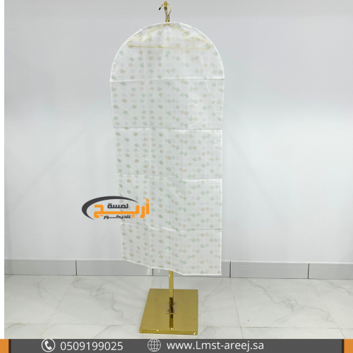 غطاء ملابس شفاف