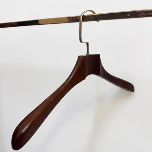 1حبه علاق ملابس خشب بني