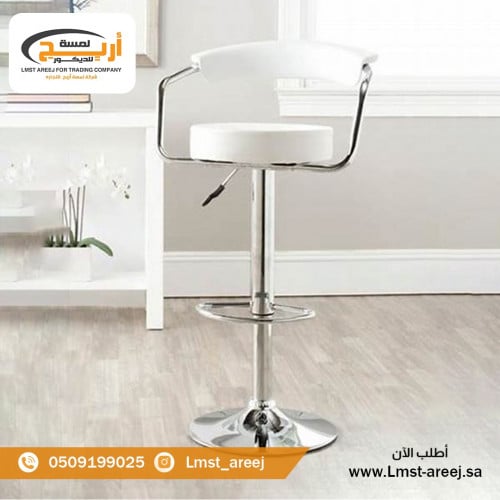 كرسي متحرك جلد لون ابيض