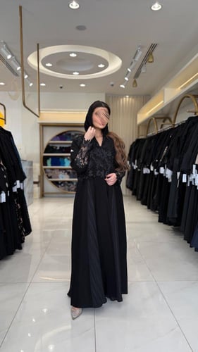 كولكشن العيد | عباية جوري بقماش كريب الاناقة مع جب...