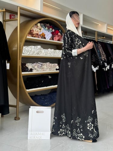 كولكشن رمضان ا عباية لوليا لنن ناعم اسود مع بيج