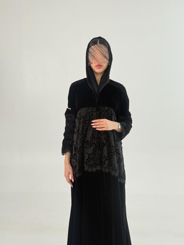 عباية داريا ببقماش مخمل كوري تدخيلات جبير مخمل