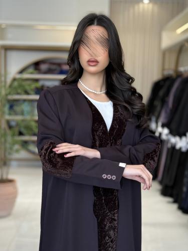 بليزر | عباية ميرلا بقماش كريب باربي بنفسجي مع مخم...