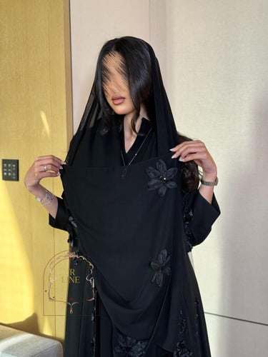 عباية فاليريا بقماش كريب دانسون بتل ملكي