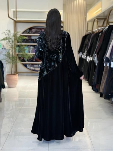 عباية سولارا بقماش مخمل كوري تدخيلات شيفون مخمل بش...