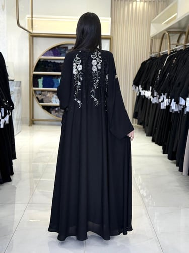 عياية لمار بقماش كريب تيجان مطرز 2