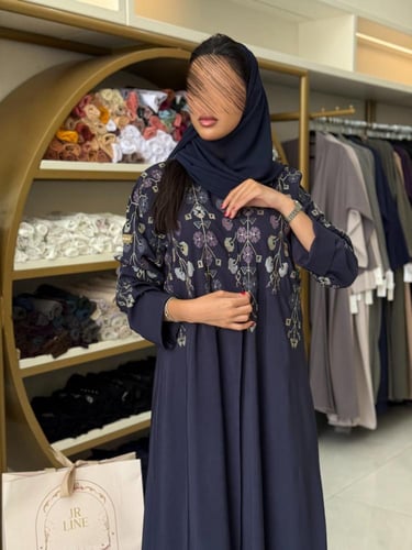 عباية ميرال بقماش كريب اوكراني مطرز كحلي