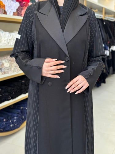 عباية رودي بليزر بقماش كريب مقلم مع كتان - اسود