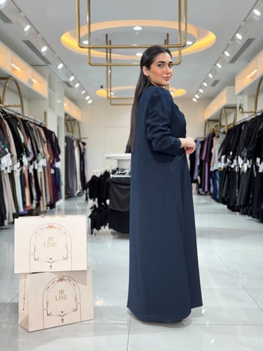 عباية بقصة بليزر بقماش كريب رموش كحلي