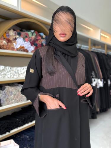 عباية سهى كريب الاناقة مع كريب مقلم بني