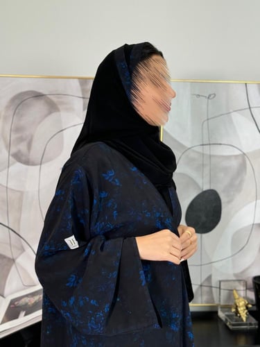 عباية بوند جهة اسود وجهه نيلي