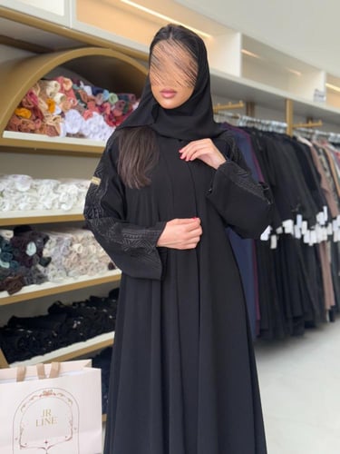 عباية ساميه بقماش ملكي دبل كلوش