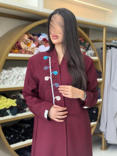 بليزر | ورد بقماش كريب باربي مبطن بساتان مزين بحيا...
