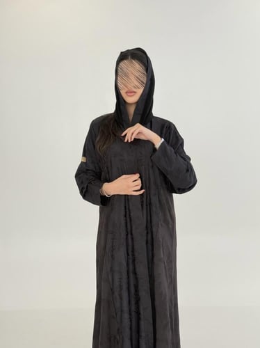 عباية اسماء بقماش حرير ناعم مشجر اسود