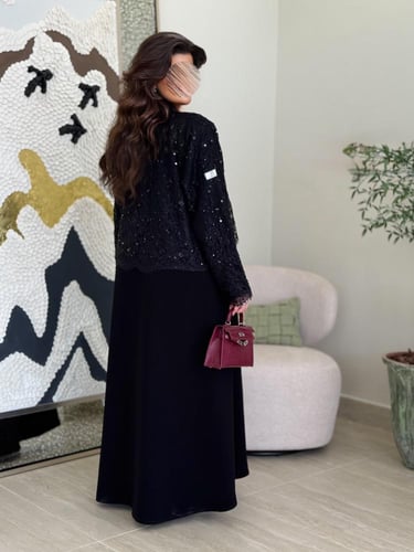 عباية رتيل بقماش كريب الفخامة مع دانتل بشك ملكي 3